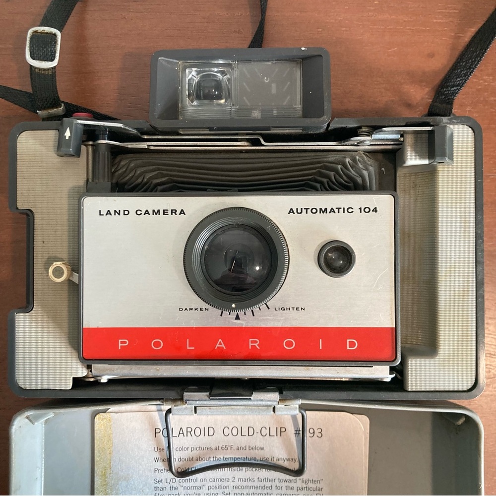 Vintage Polaroid Automatic 104 Land Camera with case and Flash Untested As Is - Picture 6 of 14